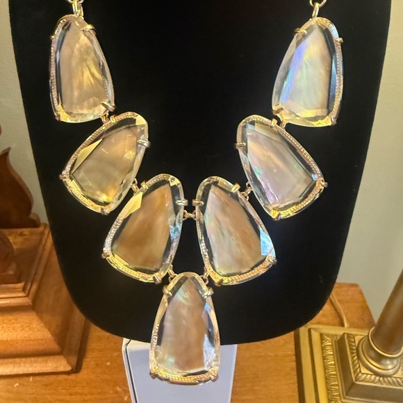 Kendra Scott Rose Gold-Tone Harlow Iridescent Amber Statement Necklace Dustbag - Picture 3 of 11